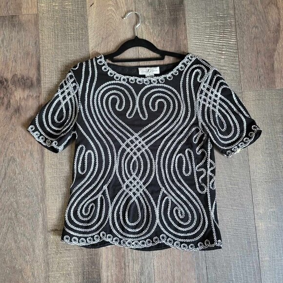 Once 1 Again Dressy beautiful black top with silver swirl trim design - Picture 2 of 5